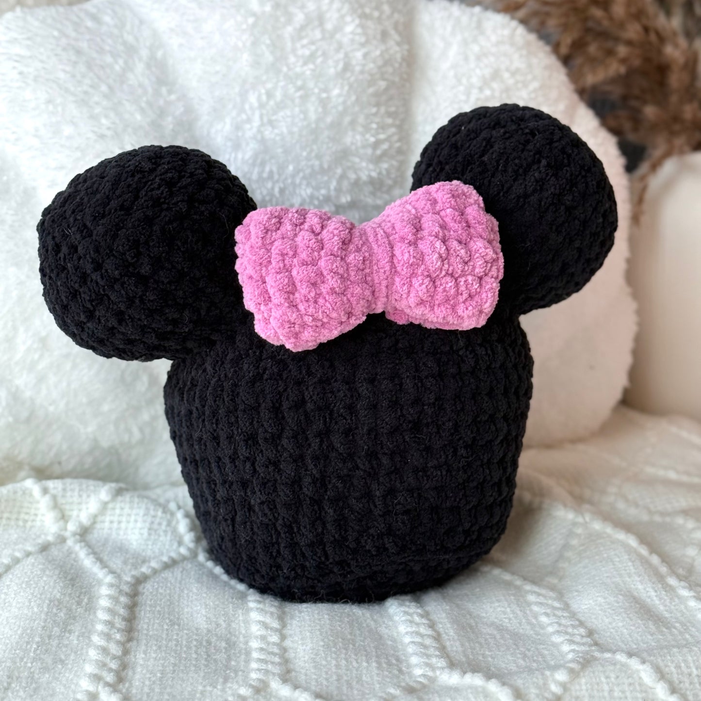 Minnie's Charm Throw Pillow - Starblack - Two Elephants