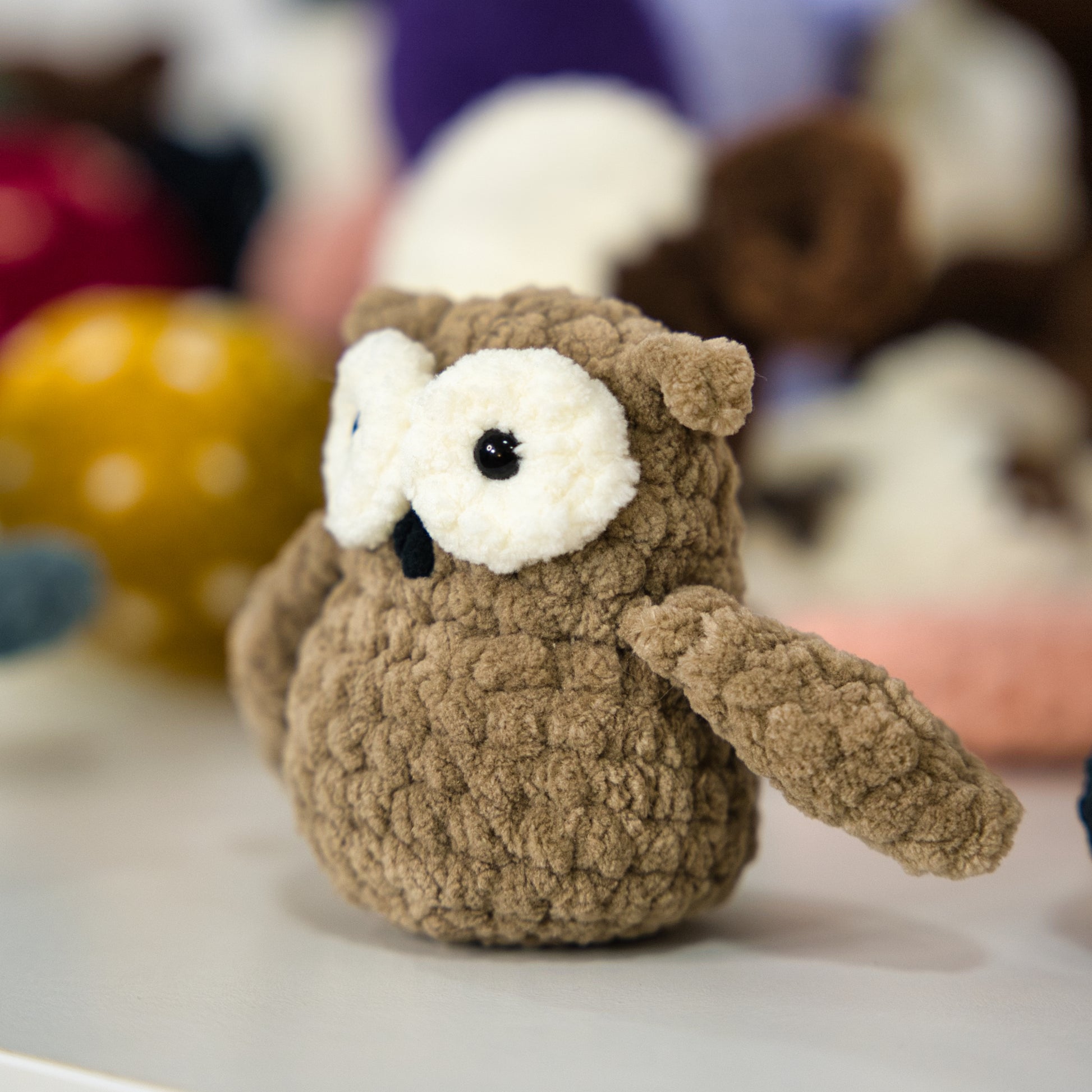 Uhu the Owl - Two Elephants